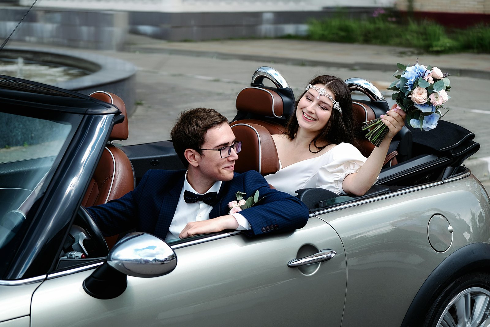 Top 5 Occasions to Rent a Luxury Car & How to Choose the Perfect One
